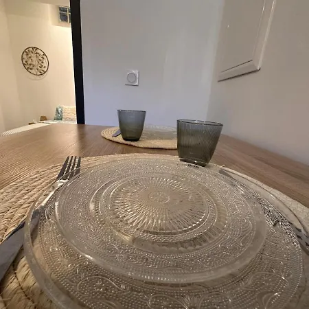 Center Comfort شقة بزييه