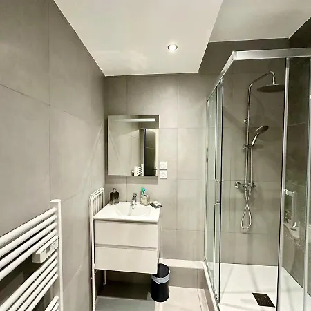 Center Comfort شقة بزييه